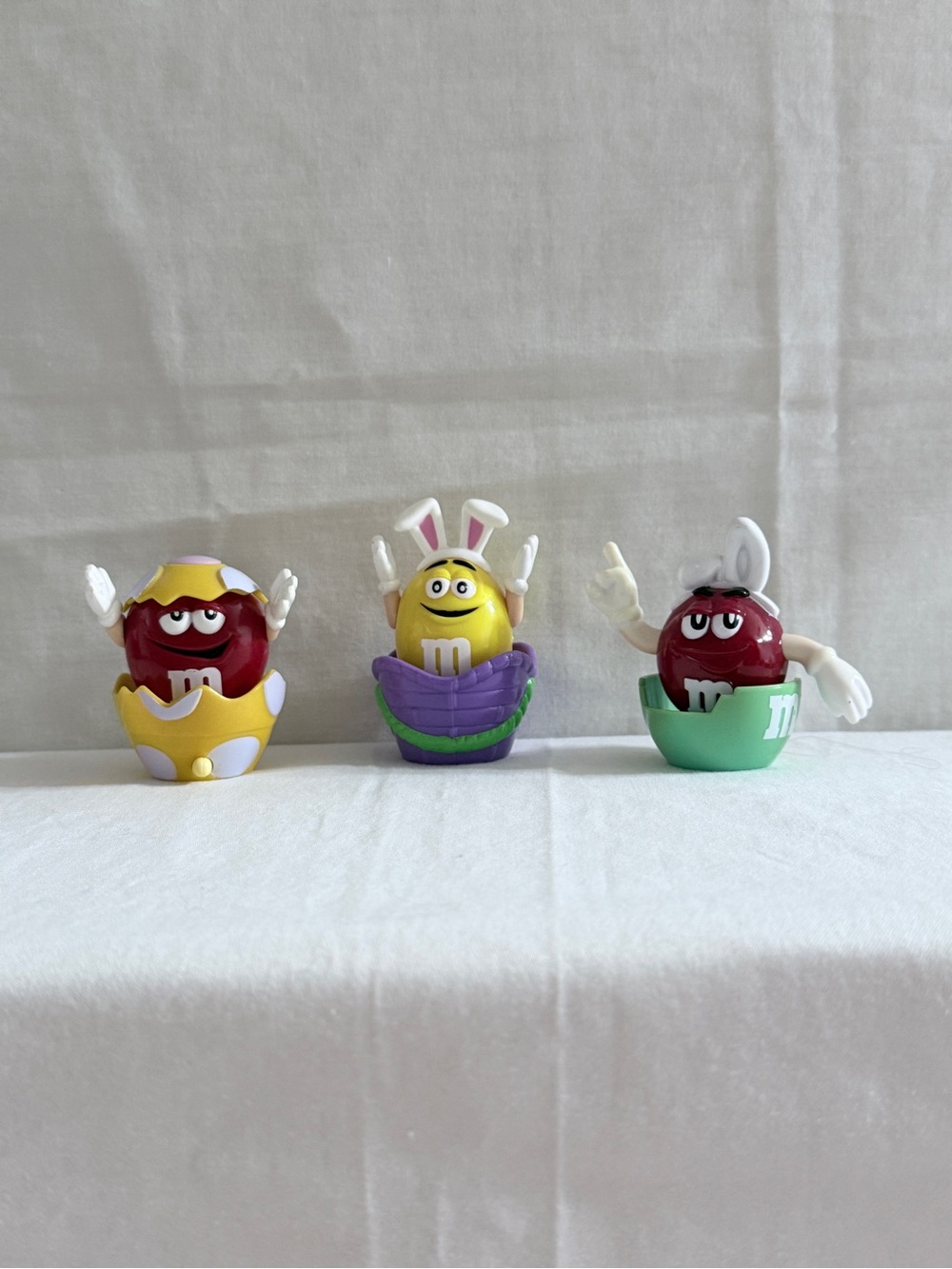 M&M'S Easter Egg Character Trio - Red & Yellow